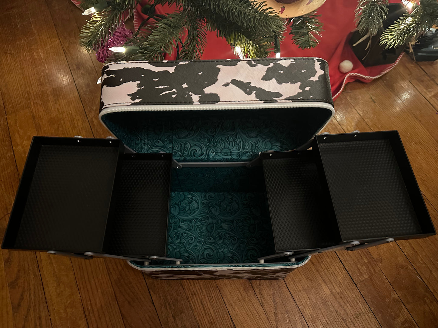 The Kamoodle Makeup box